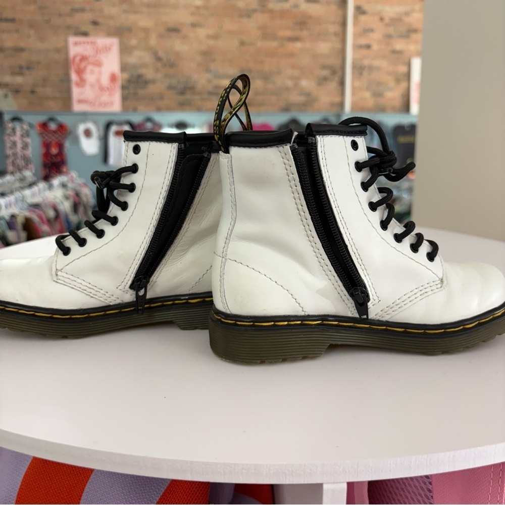 Dr. Martens 1460 White Patent L:eather Boots Size 10 - Picture 4 of 7